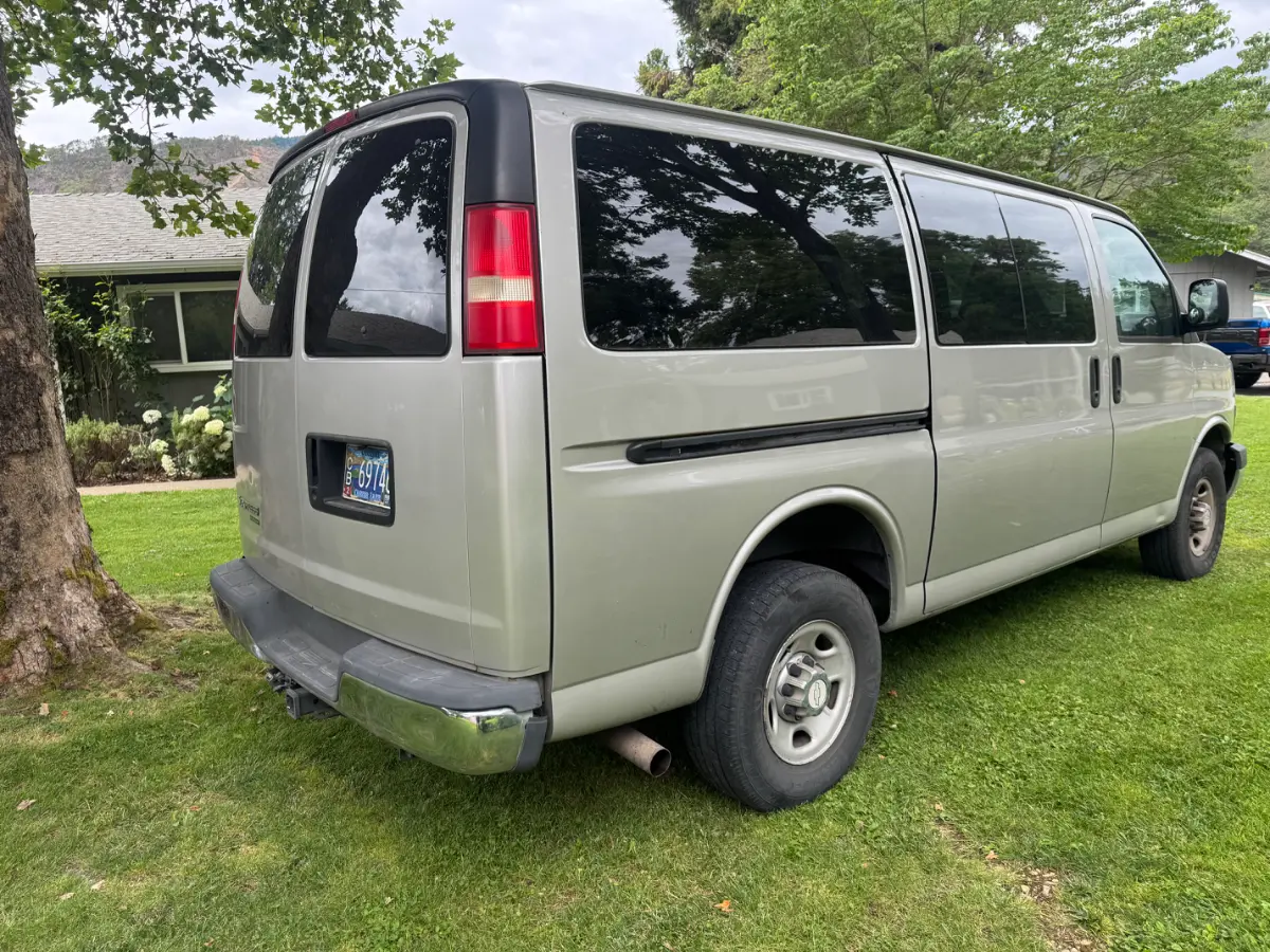2007 CHEVROLET Express photo 4