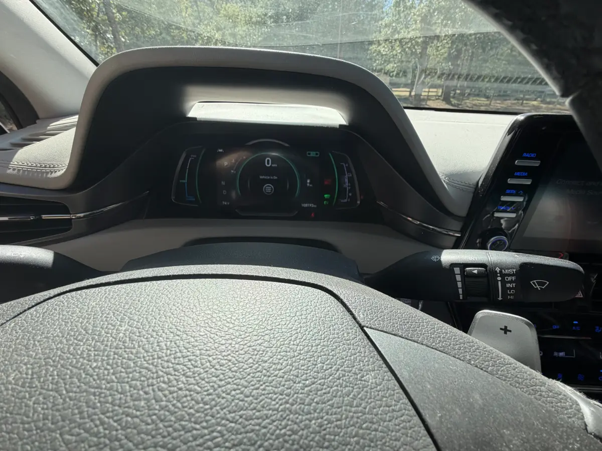 2020 Hyundia Ioniq photo 2